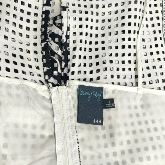 Gabby Skye floral laser cut fit and flare dress - Picture 10 of 13